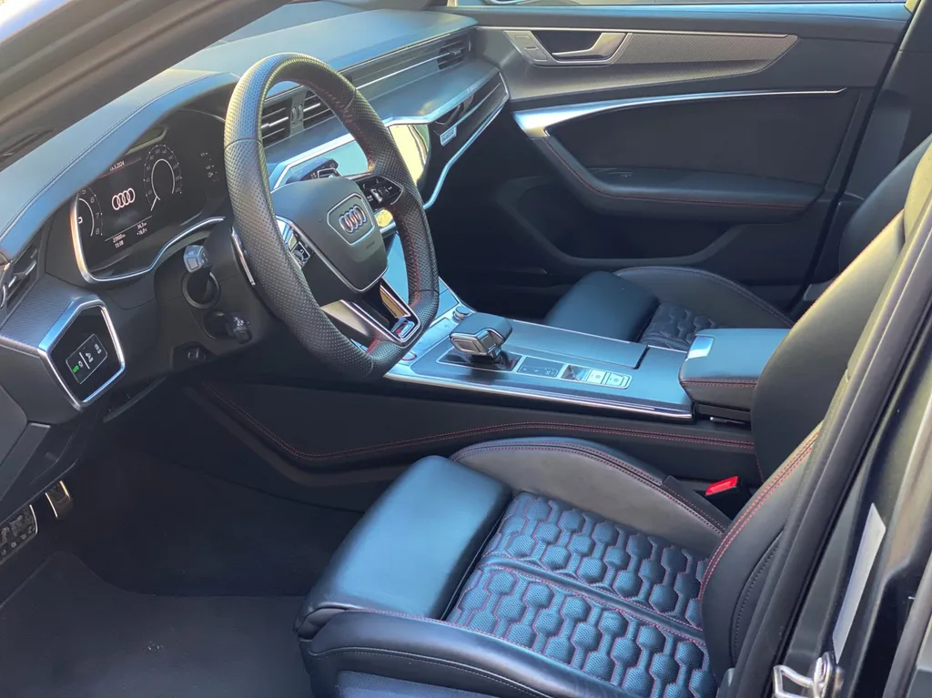 Découvrez l'Excellence de Platinum Carrosserie sur cette Audi RS6 C8 pour la réparation de la carrosserie proche d’Aubagne
