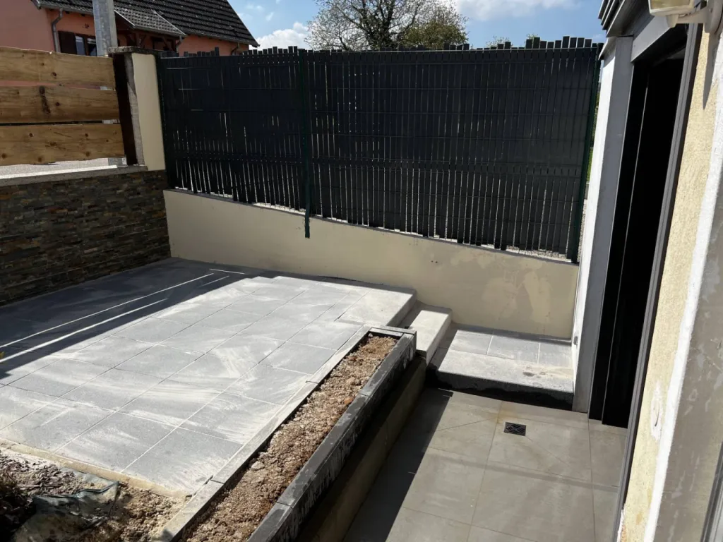 Conception d’une terrasse en pavé pour une maison à la Wantzenau