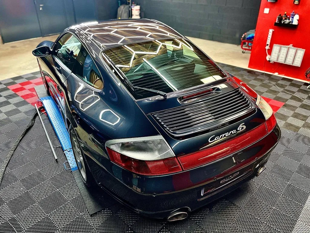 Traitement céramique professionnel Porsche 911 996 4S à Ecully