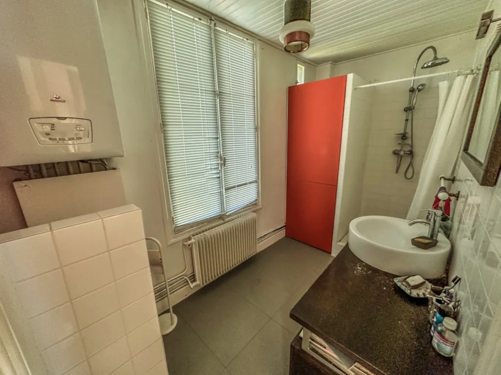 À vendre appartement  avec terrasse plus appartement  annexe