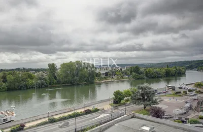 Magnifique 2 pièces au dernier étage avec balcon vue Seine