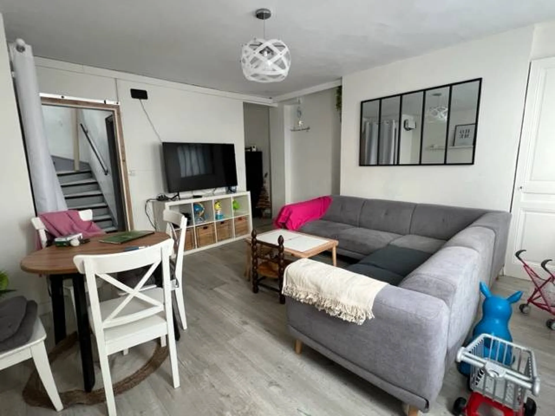 A vendre maison de ville de 75 m² + un studio loué sur la commune de ELBEUF 76500