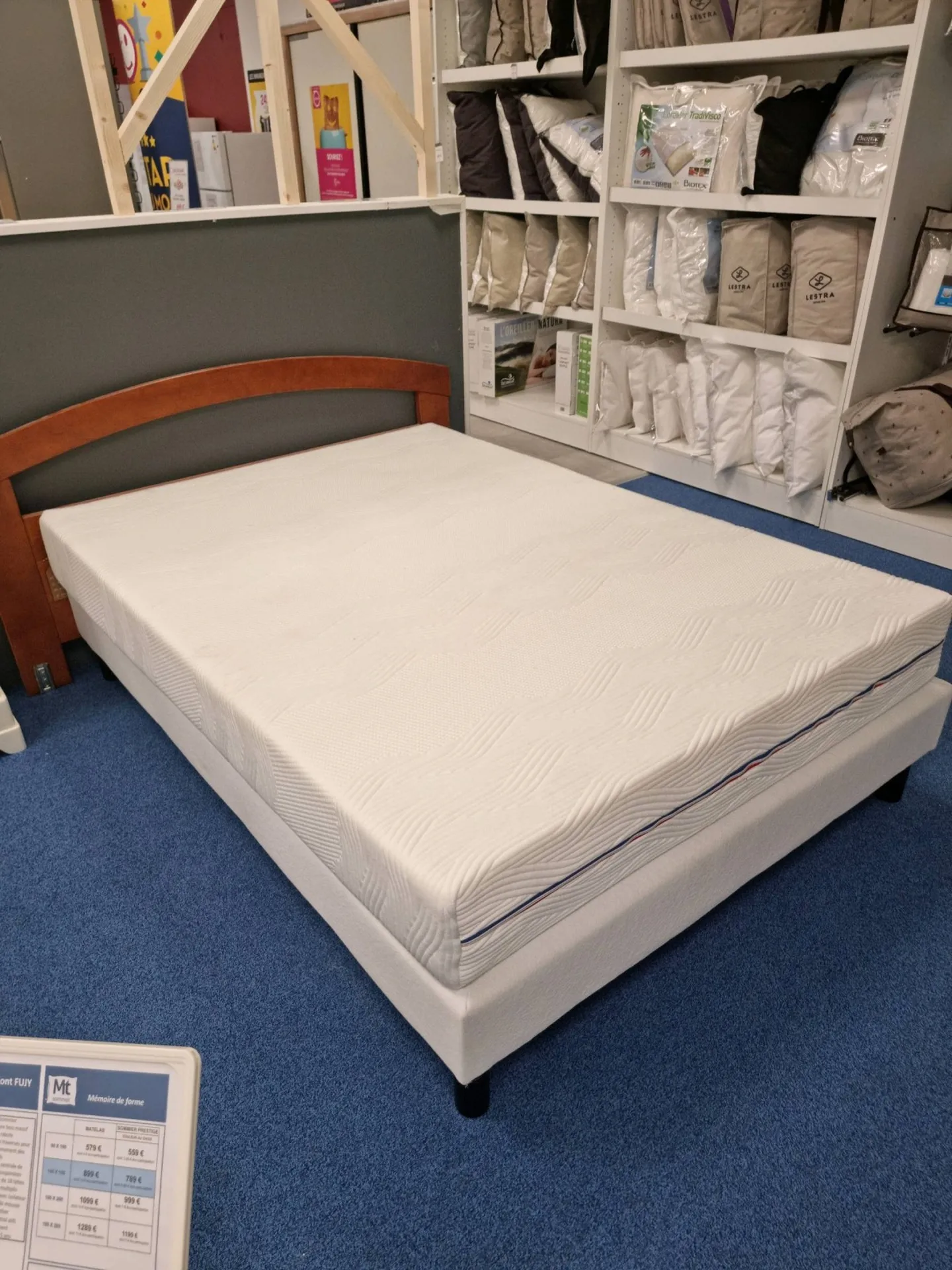 Vente d'un matelas mémoire de forme Mont Fujy de chez MT Sommeil