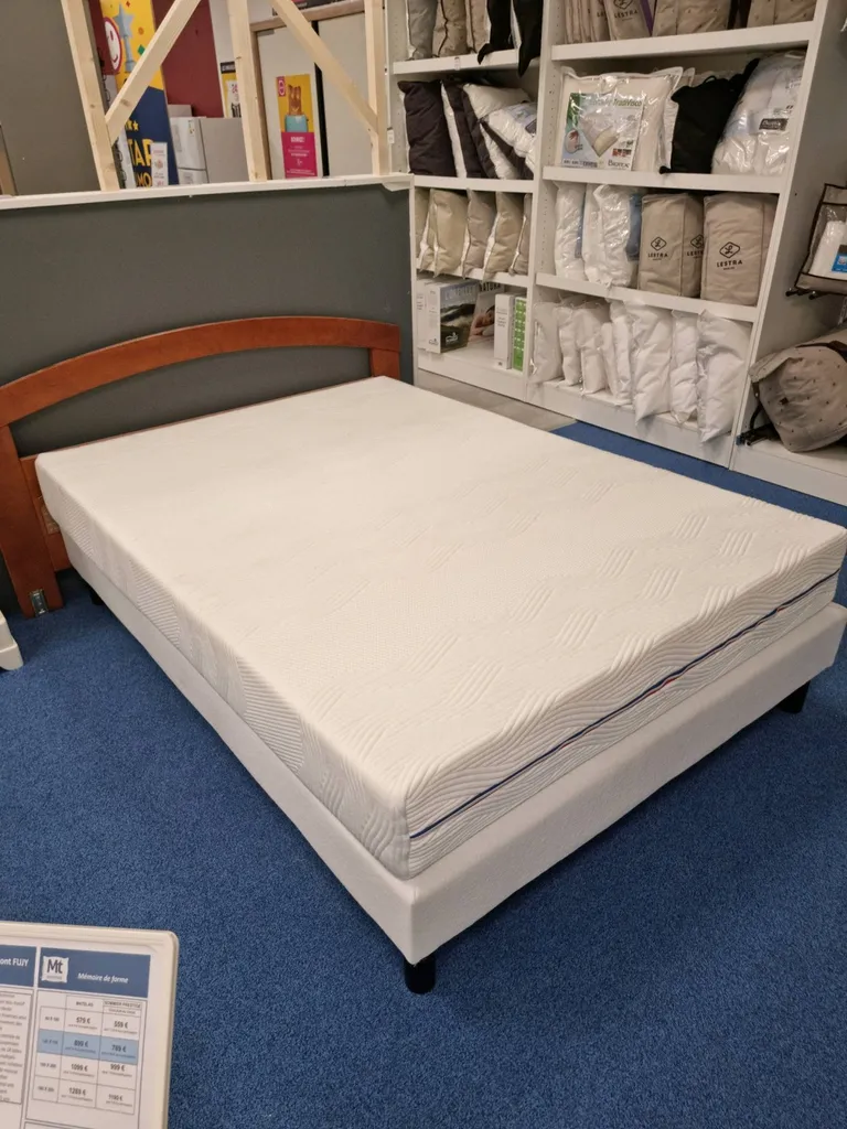Vente d'un matelas mémoire de forme Mont Fujy de chez MT Sommeil