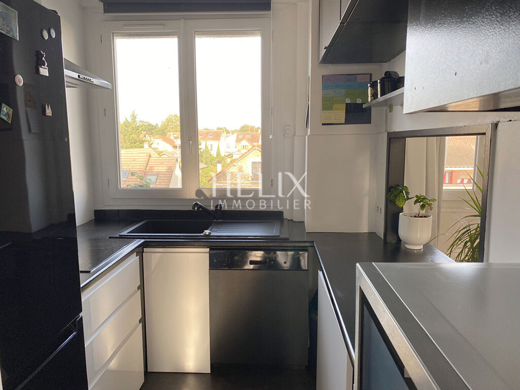 Le Pecq- quartier Mexique -3 pièces lumineux et traversant en parfait état