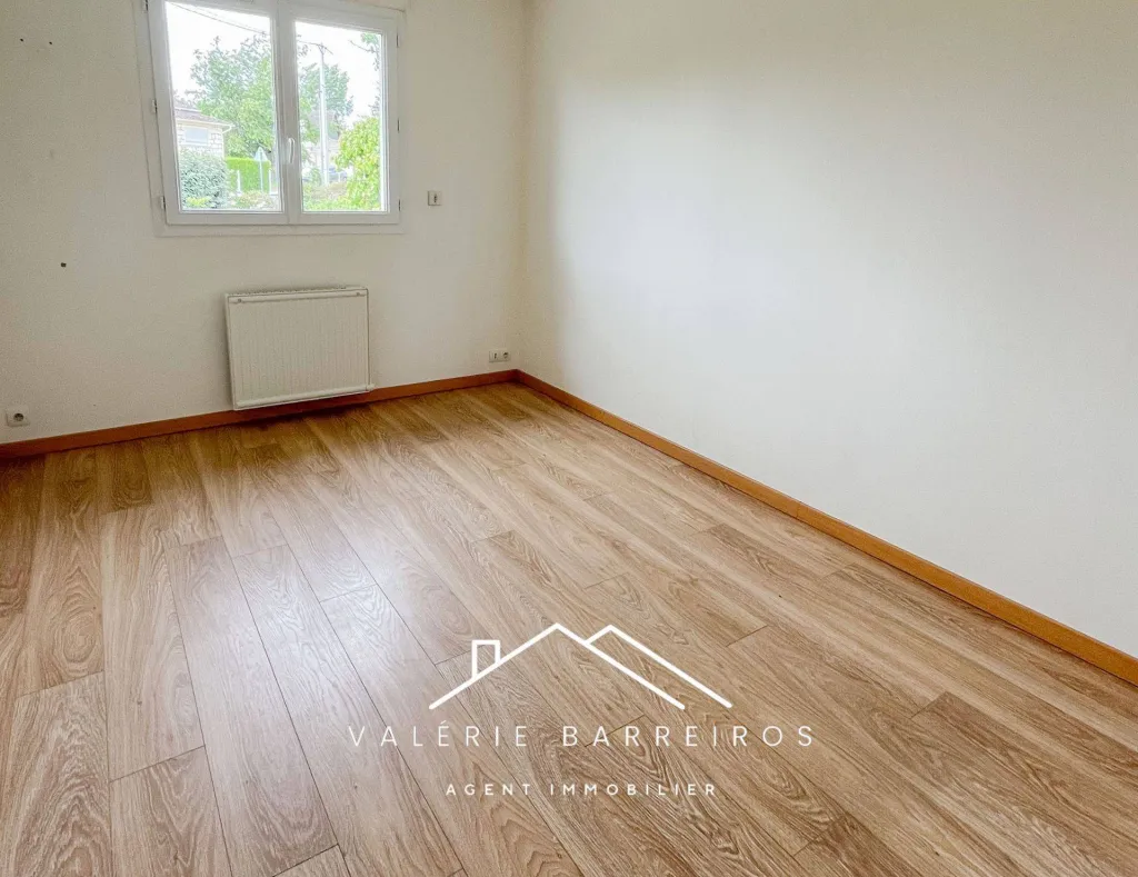 A saisir maison de 100 m² édifiée sur un terrain de 950 m² sur la commune de LA LONDE
