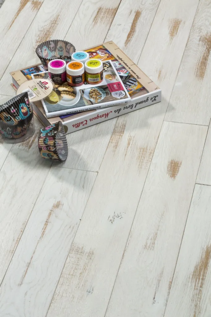 Parquet Chêne de l'est colori scié atelier blanc