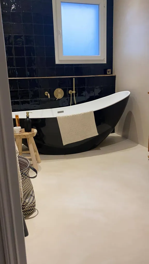 SOL ET MURS SALLE DE BAIN TERRE DU MONDE