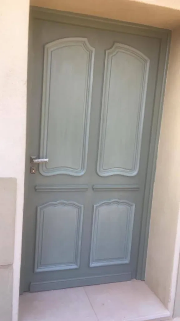 Porte d’entrée patine en laque à l’eau 2 tons patinés terre du monde à BANDOL