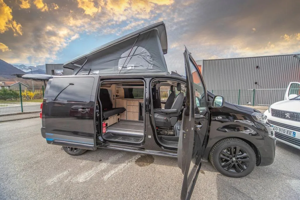 Monter un toit relevable sur Peugeot Expert Long à Grenoble : deux configurations pour un même châssis en Isère