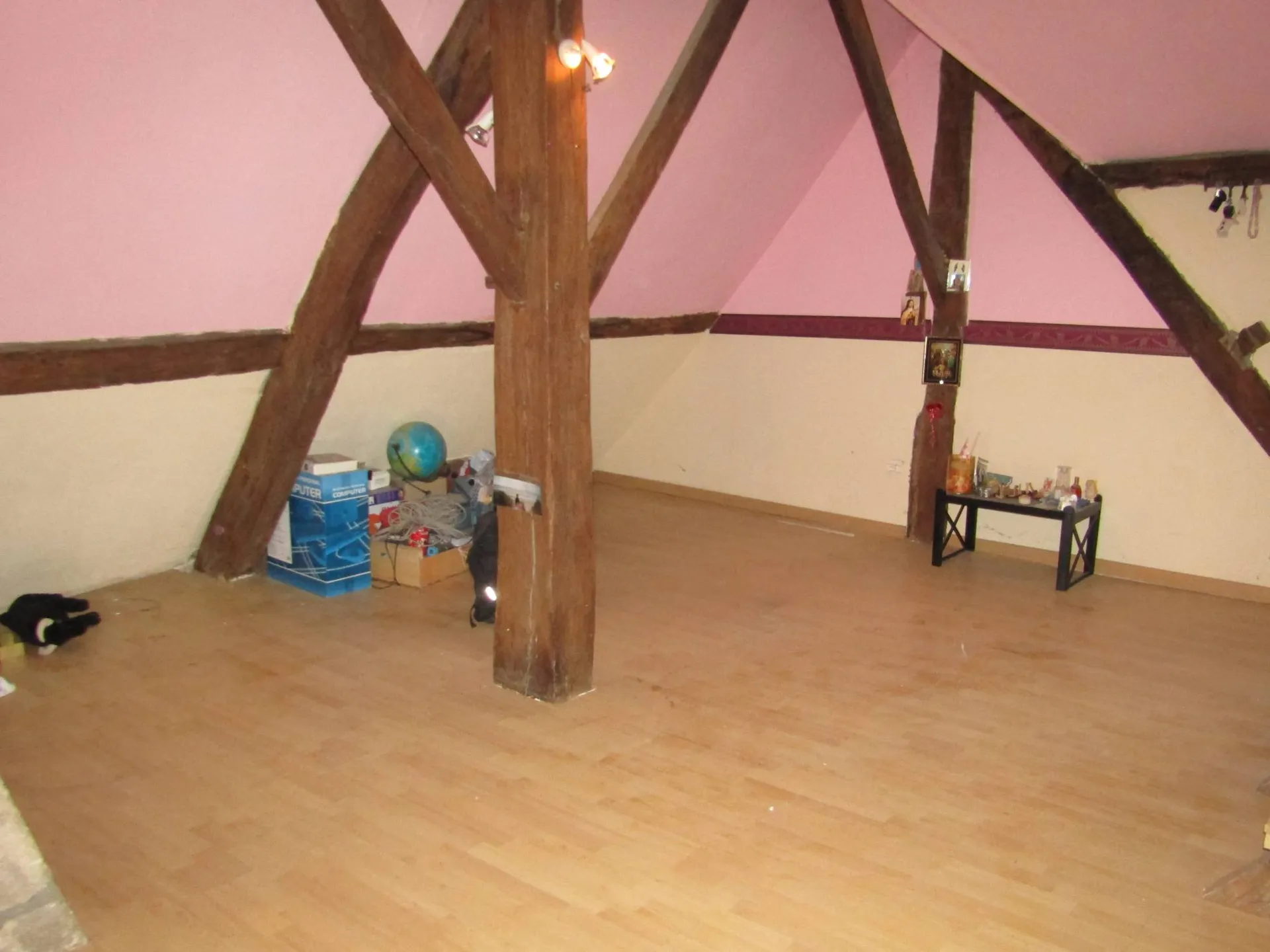 A vendre, manoir avec chambres spacieuses, secteur Lisieux, Calvados 14.