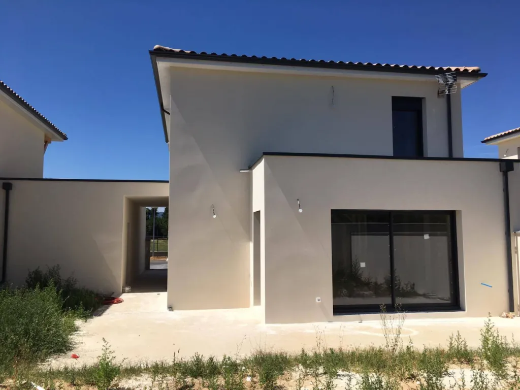 Prix pose gouttières aluminium G325 couleur anthracite Avignon dans le Vaucluse 84 Prix pose gouttières aluminium G325 couleur anthracite Avignon dans le Vaucluse 84