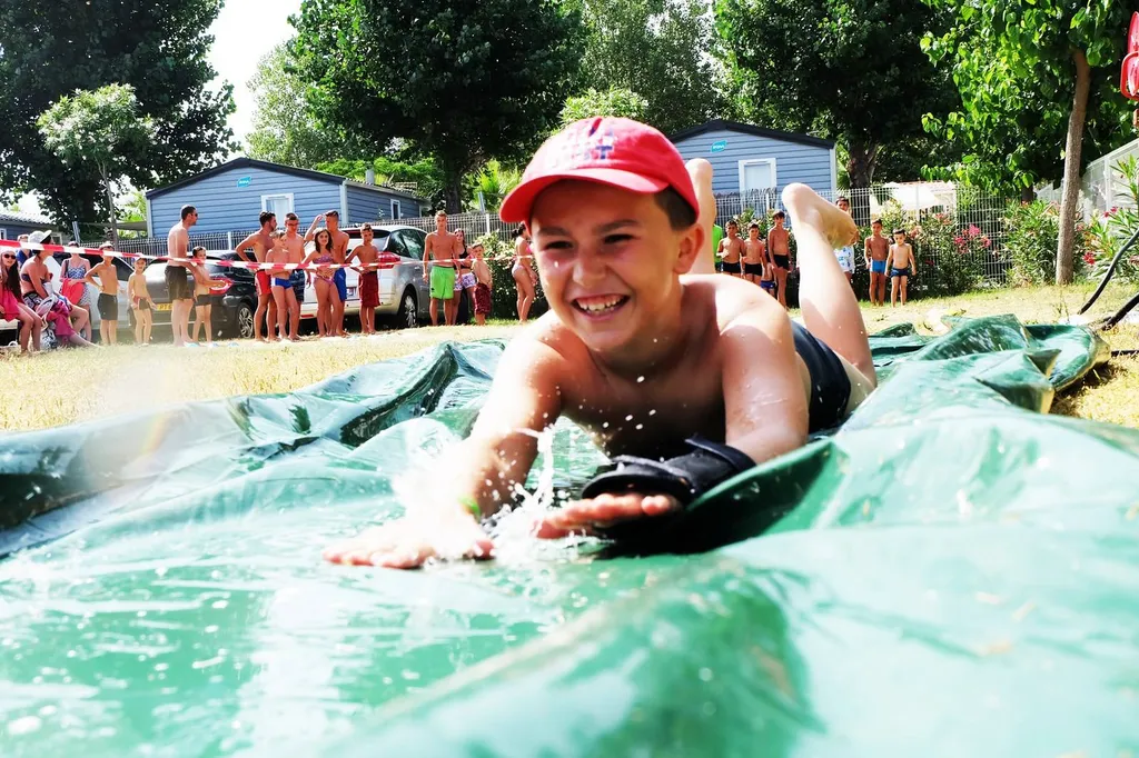 glissade camping beziers