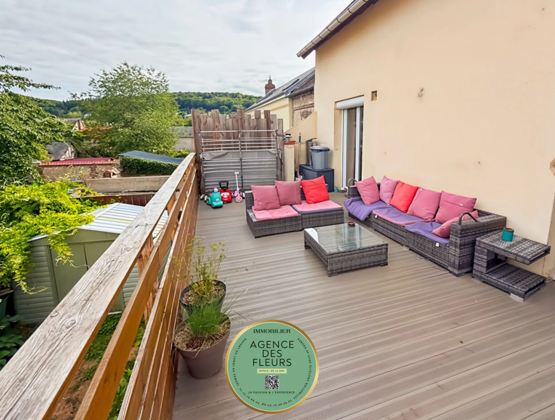 A acheter, maison de 85 m² sur un terrain de 140 m²et garage sur la commune de CAUDEBEC LESELBEUF 76320