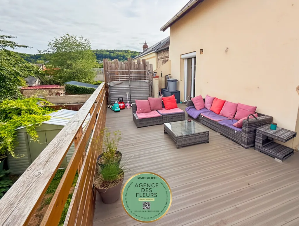 A acheter, maison de 85 m² sur un terrain de 140 m²et garage sur la commune de CAUDEBEC LESELBEUF 76320