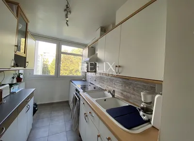 Cuisine indépendante aménagée et fonctionnelle 