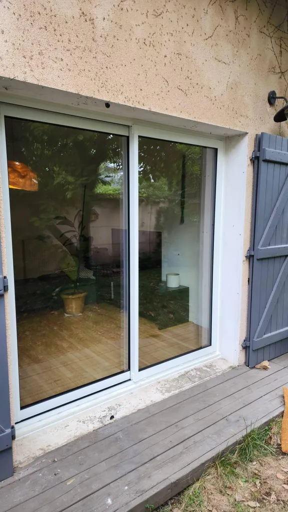 Pose en rénovation de fenêtres PVC double vitrage à Tassin-le-Demi-Lune 69160