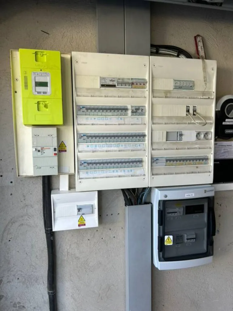 Pose de 18 panneaux solaires Trinasolar dès 14 900€ à Toulon dans le Var