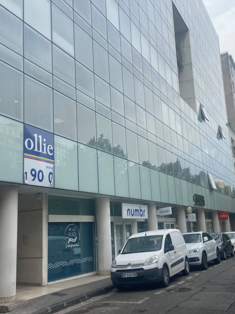 Direction vers le centre d'affaires