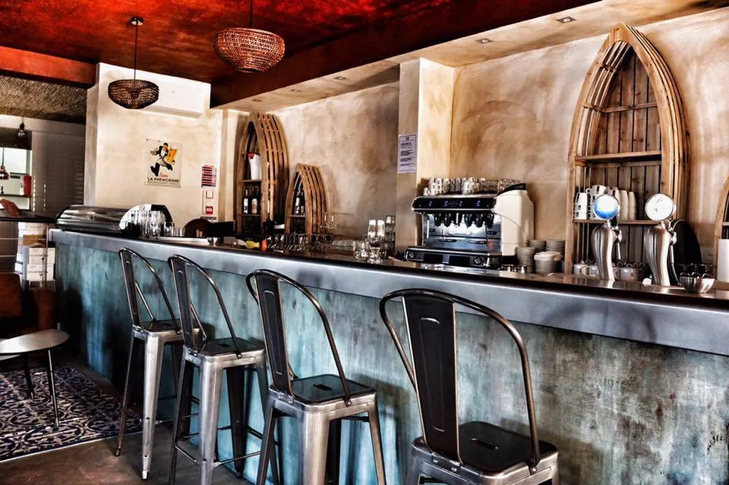 bar en METALDECO cuivre oxydé-vert de gris TERRE DU MONDE