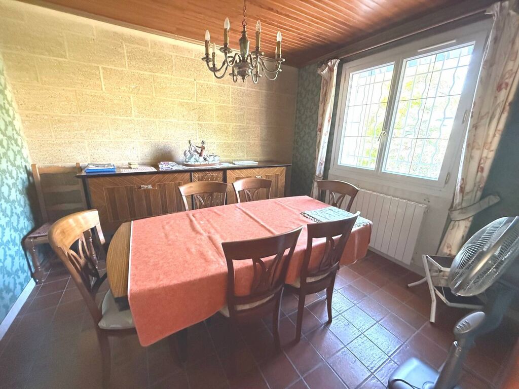 A remettre aux goûts du jour villa de Type 5 Carnoux en Provence