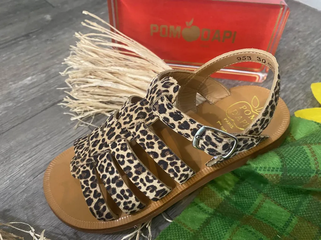 sandale léopard pour filles près de Bordeaux