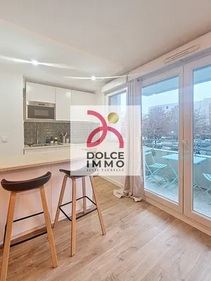 cherche logement meublé ou non proche des quais avec terrasse et parking