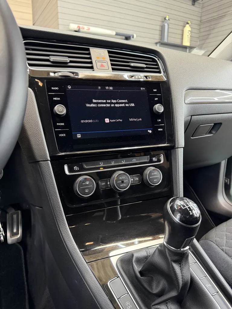 GOLF 7 1.5 TSI 130 CHV / CARPLAY / RETRO ELECTRIQUE / DEGIVRANT / CT OK
