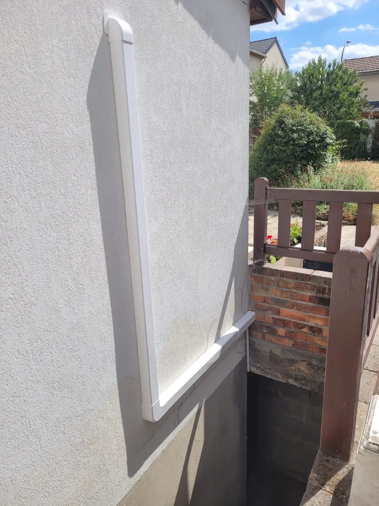 Installation d’une climatisation réversible Split Daikin dans une maison à Bondy