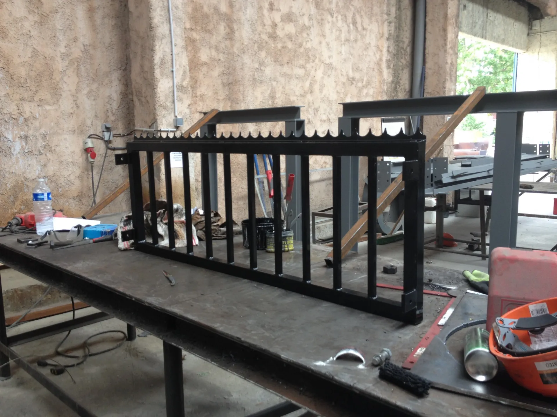 GRILLE AVEC DEFENSIVE MARTIGUES