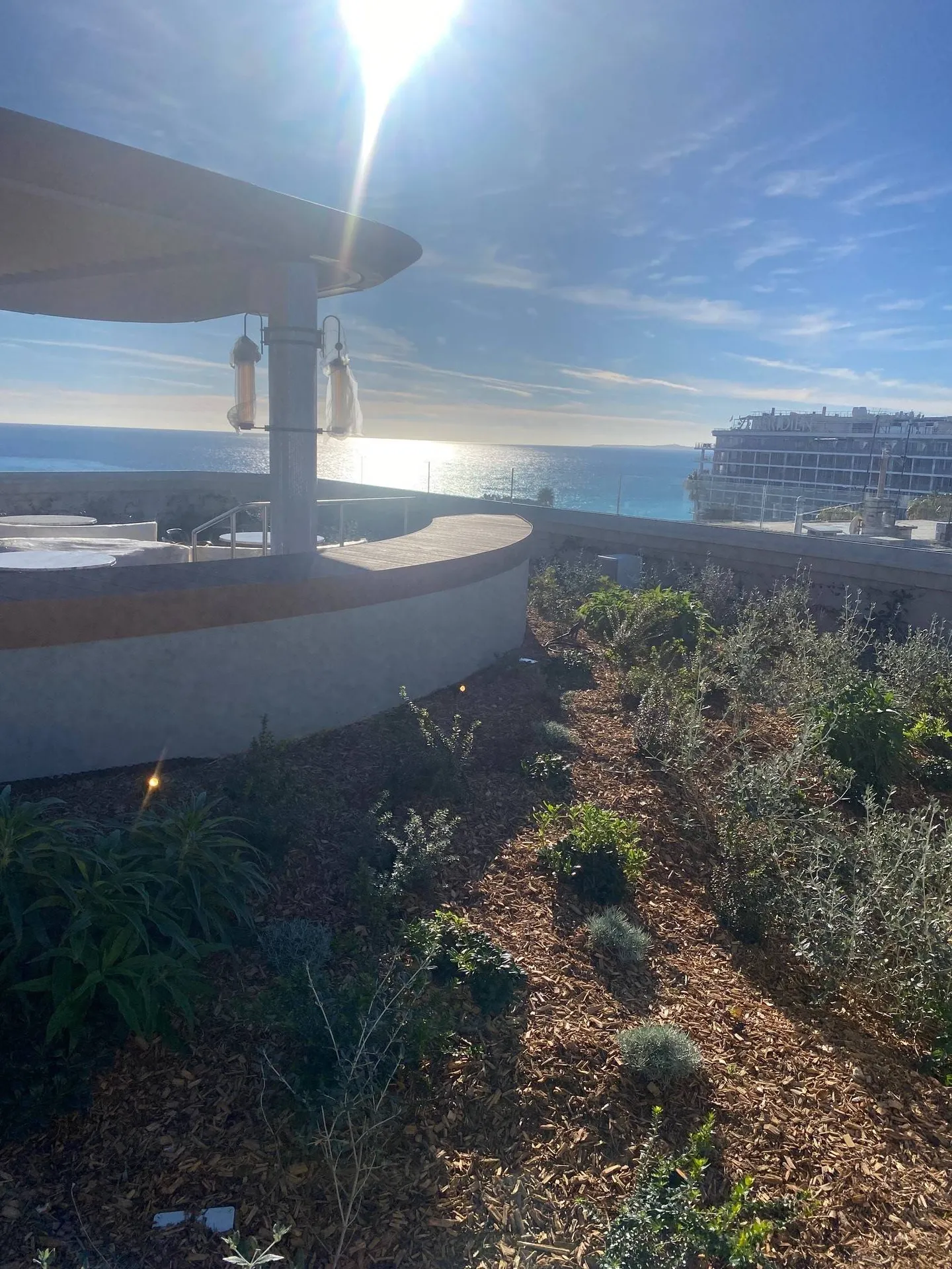 Aménagement d'espaces verts sur toiture à Nice place massena