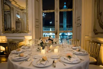 Organize your wedding at Place Vendôme in Paris