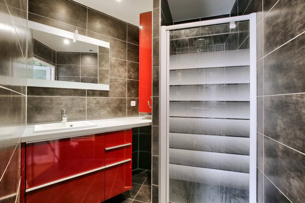 A vendre 3 pièces  métro Charonne Paris 75011