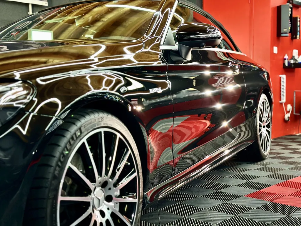 film de protection carrosserie PPF Lyon traitement céramique carrosserie traitement céramique des jantes Mercedes C43 AMG cabriolet 