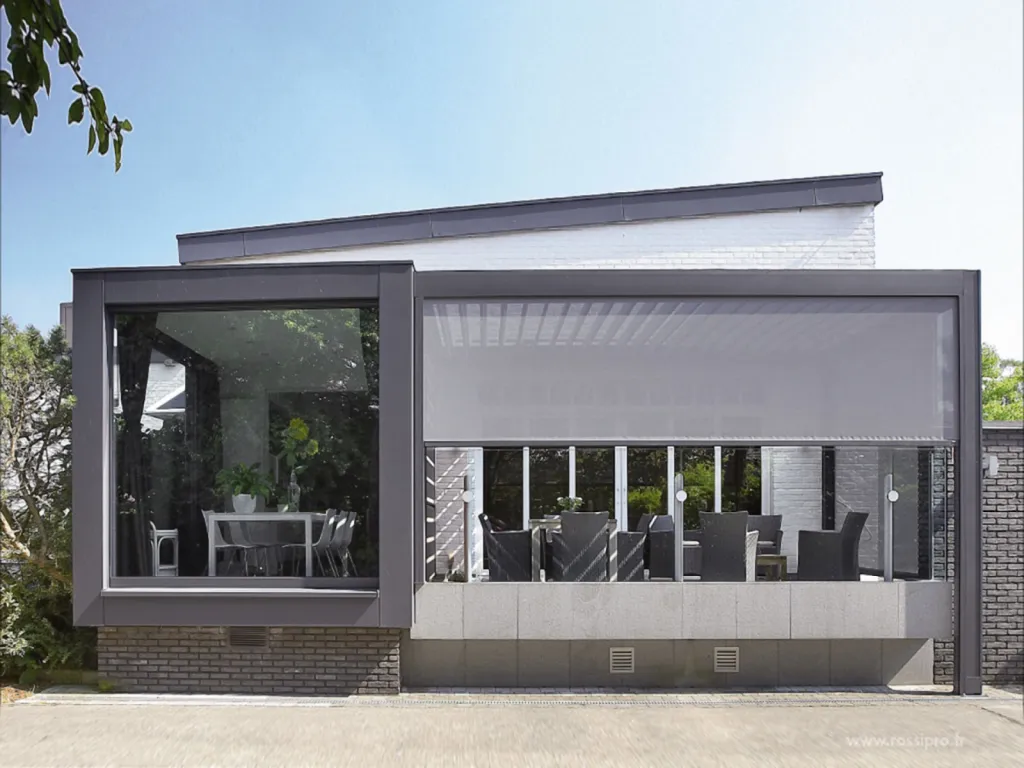 installation de stores latéraux extérieurs
