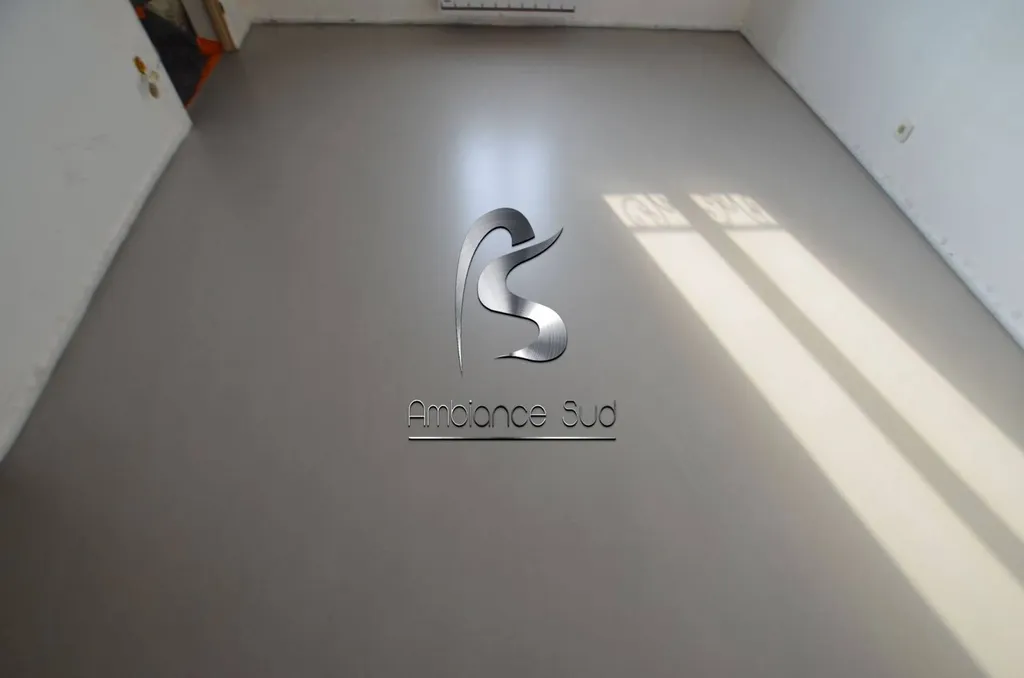 SOL EN COUCHE D'USURE TEINTE A BOUC BEL AIR