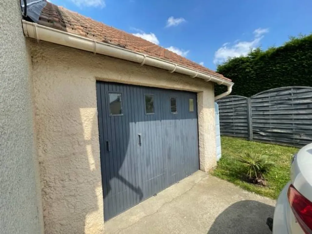 A vendre pavillon de 86 m² habitable sur un terrain de 300 m² sur la commune de ST PIERRE LES ELBEUF 76320