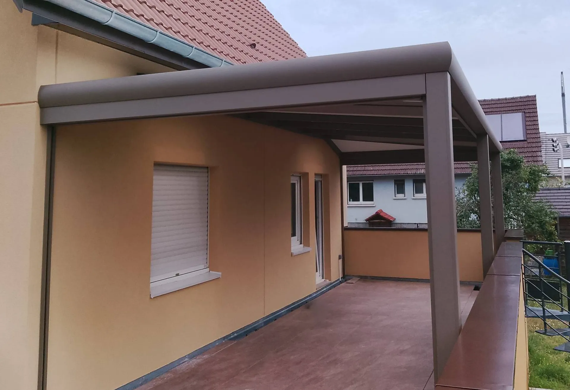 PERGOLA visuel de côté après la pose