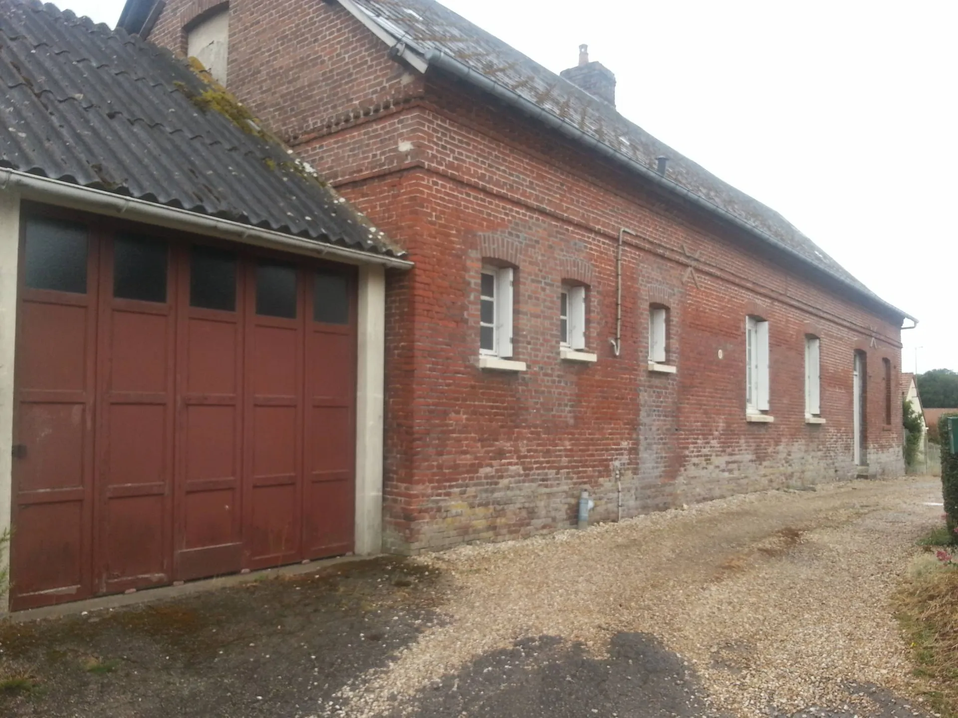 a vendre au calme, maison en brique avec potentiel, proche commerces, commodités, et accès plage  normandie, 76