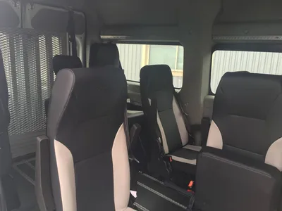 Louer un fourgon pour transporter un ou deux fauteuils roulants à Bordeaux