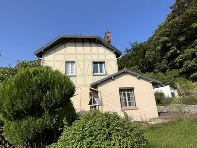 Maison de caractère, à vendre, située au Trait - Beau potentiel à développer et secteur calme