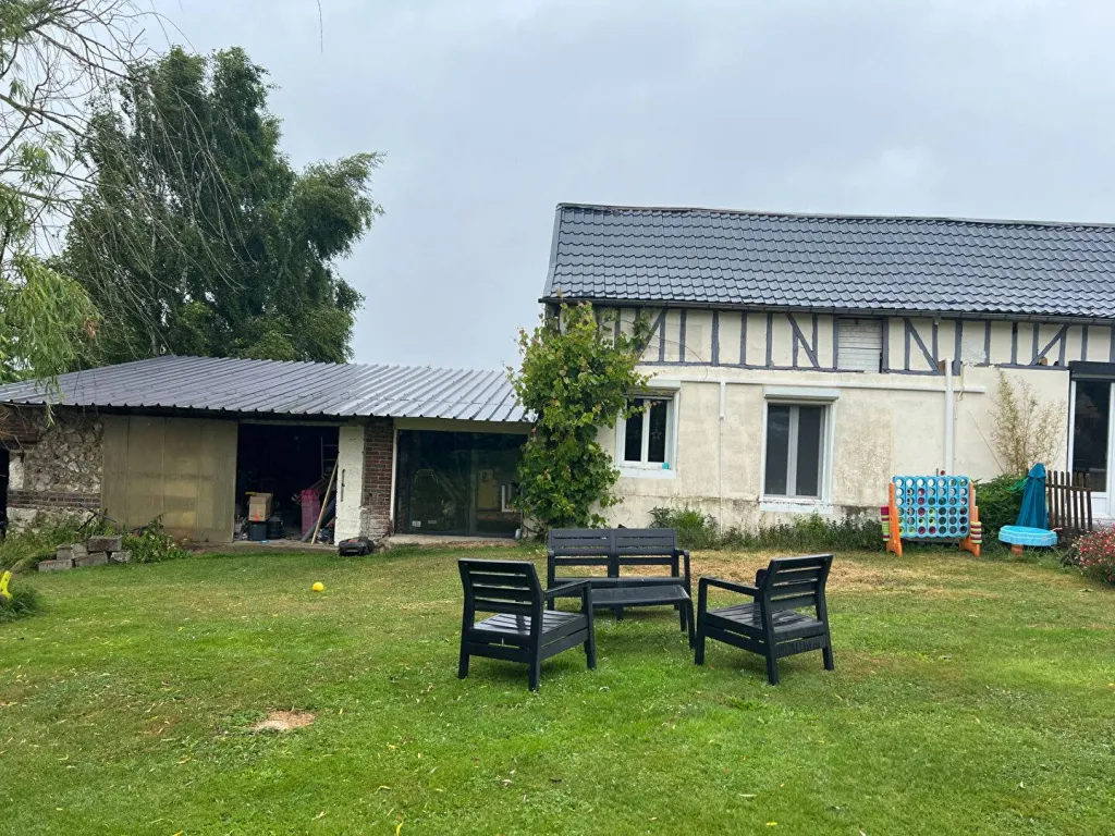 A SAISIR MAISON DE 147 m2 EDIFIÉE SUR 1300 M² DE JARDIN SUR LA COMMUNE DE LA HARENGERE 27370