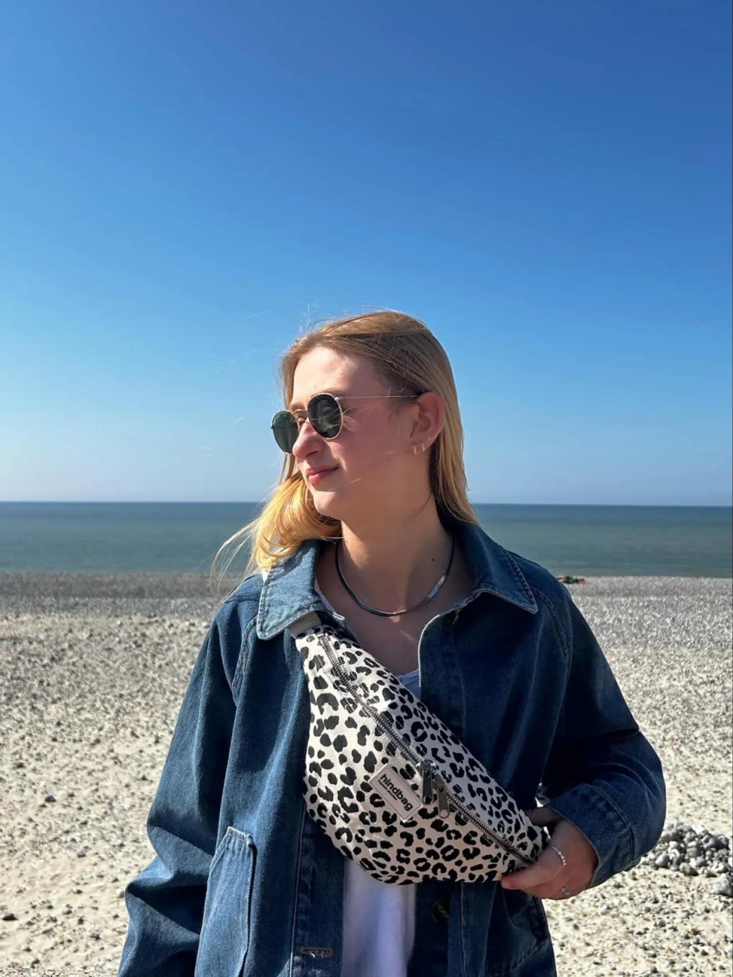 Sac Banane Hindbag Olivia léopard beige disponible chez Evasion Eu