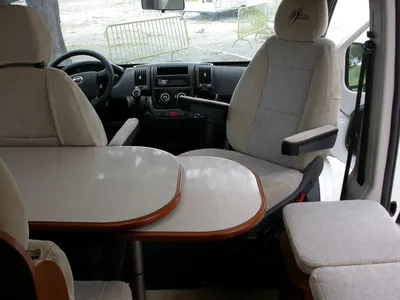 VEND FOURGON RAPIDO VAN 53