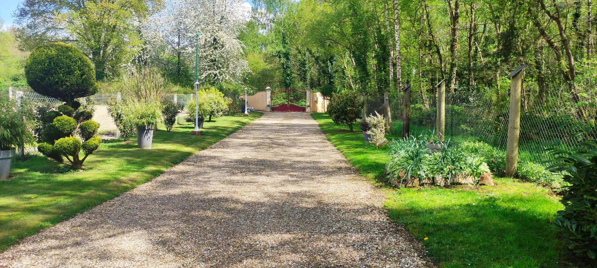 A vendre, dans un cadre paisible à LA CROISILLE (27190), Maison de plain-pied parfaitement entretenue et  sans vis-à-vis.