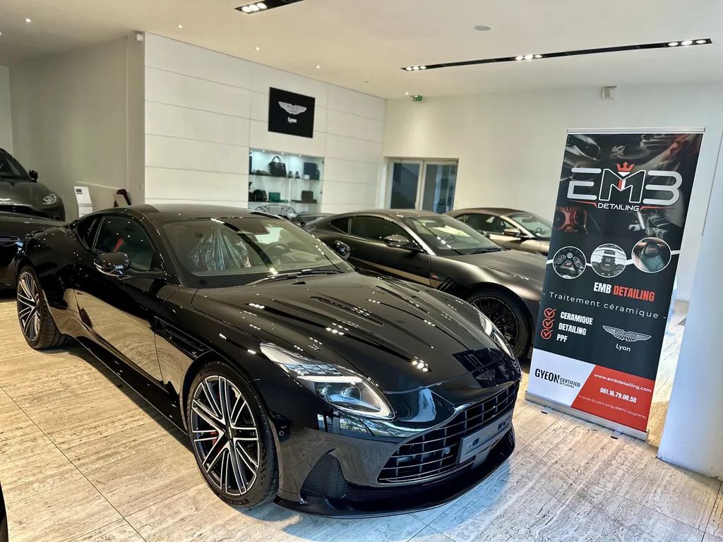 detailing protection carrosserie traitement céramique Aston Martin DB12 Lyon