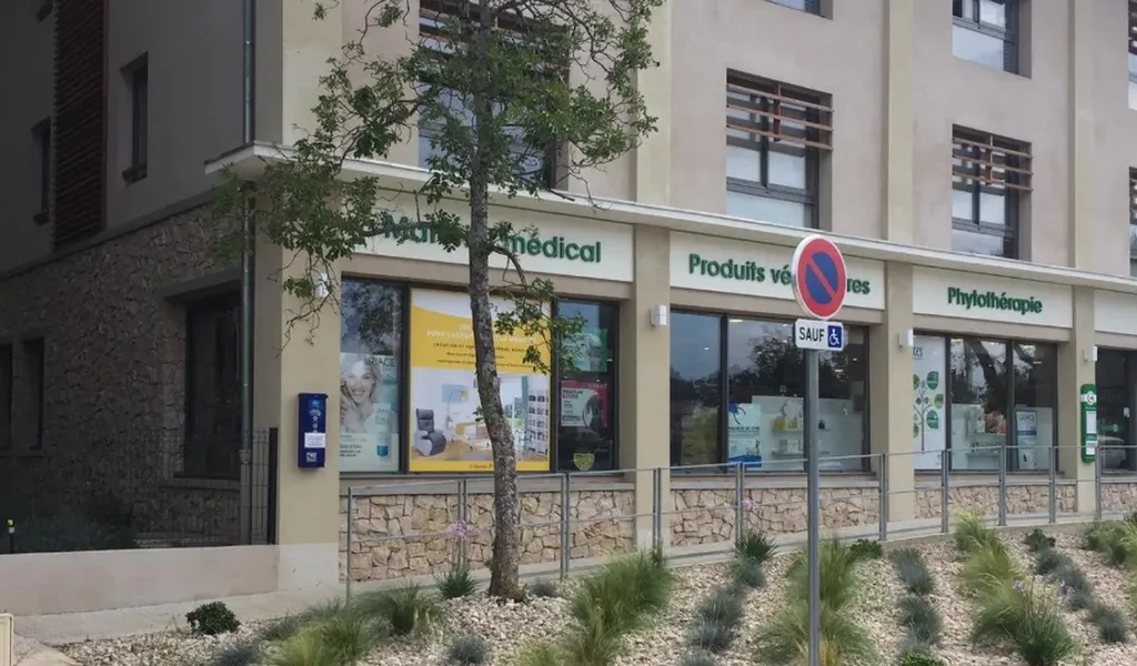 Fourniture et pose de film de protection pour bâtiment à Grasse 06