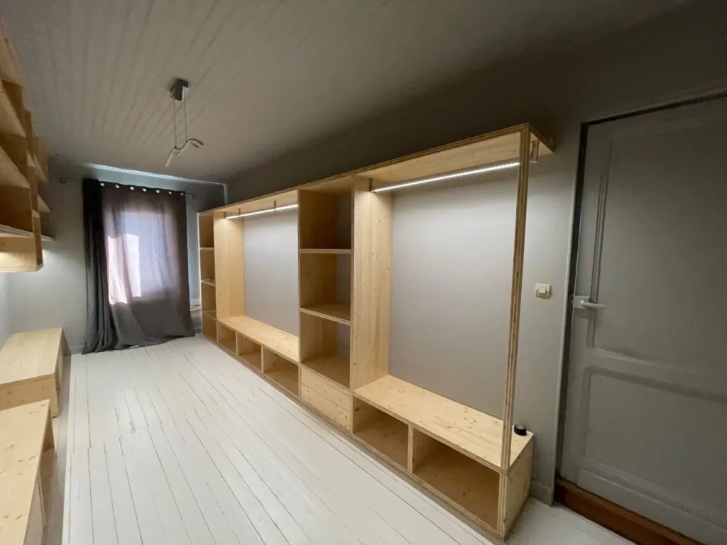  Fabrication d’un dressing en massif à Bordeaux