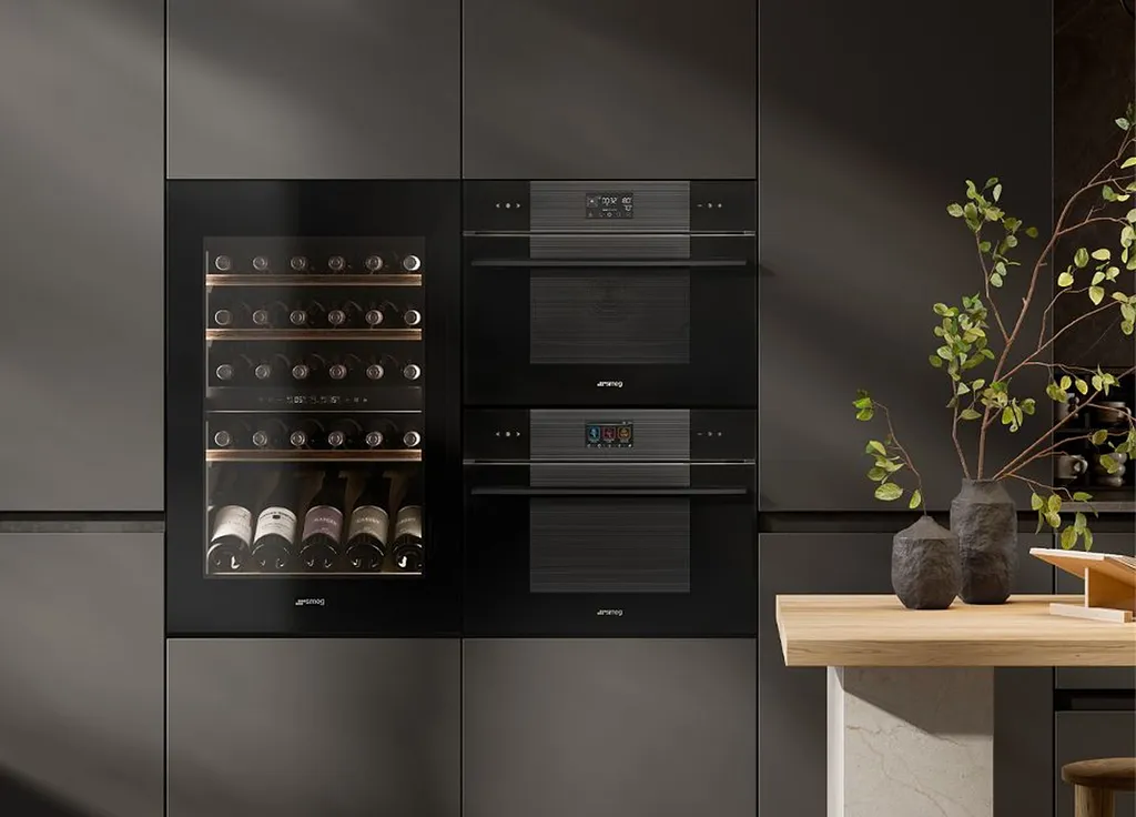 Cuisine équipée sur mesure avec appareils intégrés pour un rendu moderne, discret et fonctionnel à Toulouse (31), en Haute Garonne