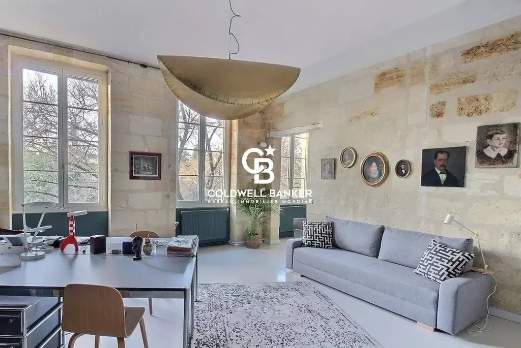 Appartement à vendre Bordeaux centre – vue sur Jardin Public, prestations anciennes et 2 chambres